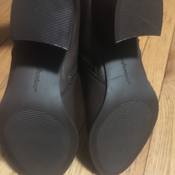 NWB Wide Calf brown boots (extended width) - Picture 7 of 8